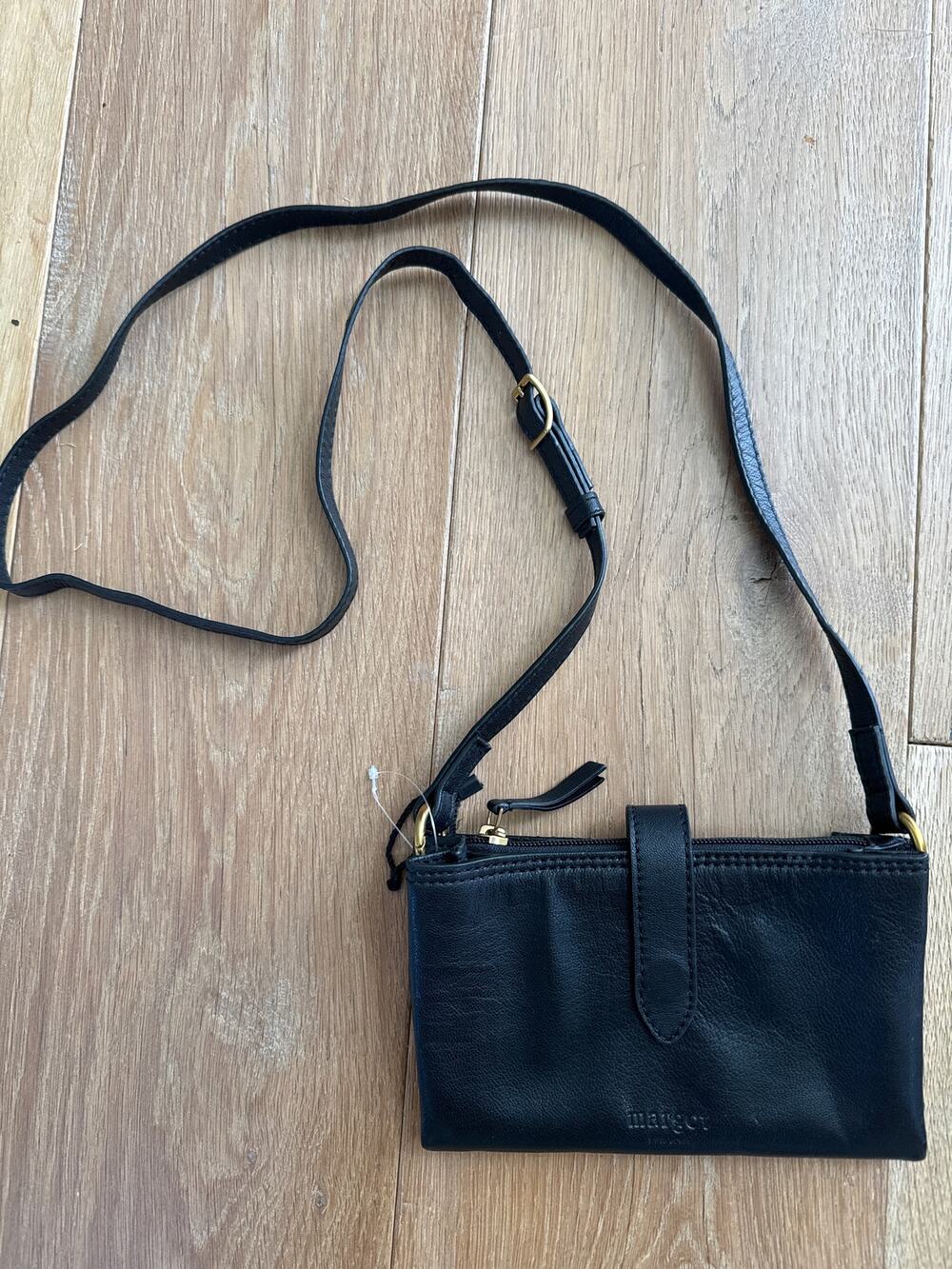 NWOT Margot Mia Small Leather Crossbody/Wristlet